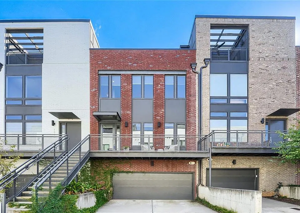 1305 Chelsea Cir