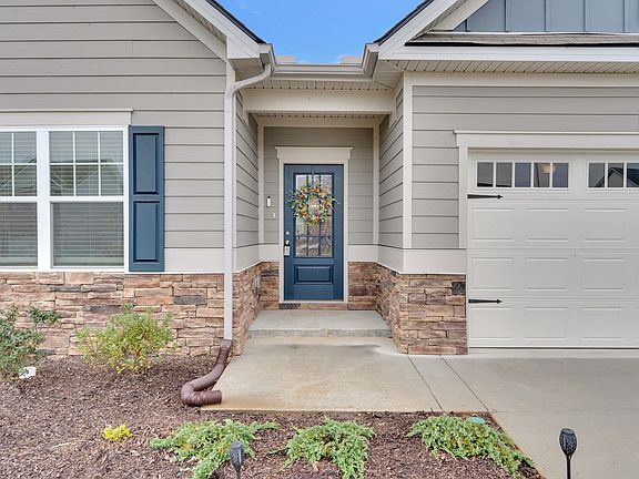 4th image of 3703 Capstone Dr