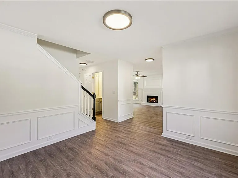 390 Manor Glen Dr — Photo 17