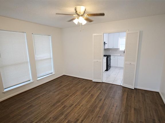 4th image of 15214 Corona Del Mar Dr