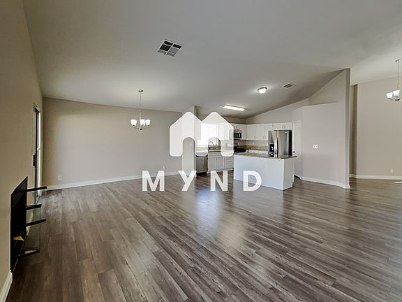 5th image of 714 Milano Dr