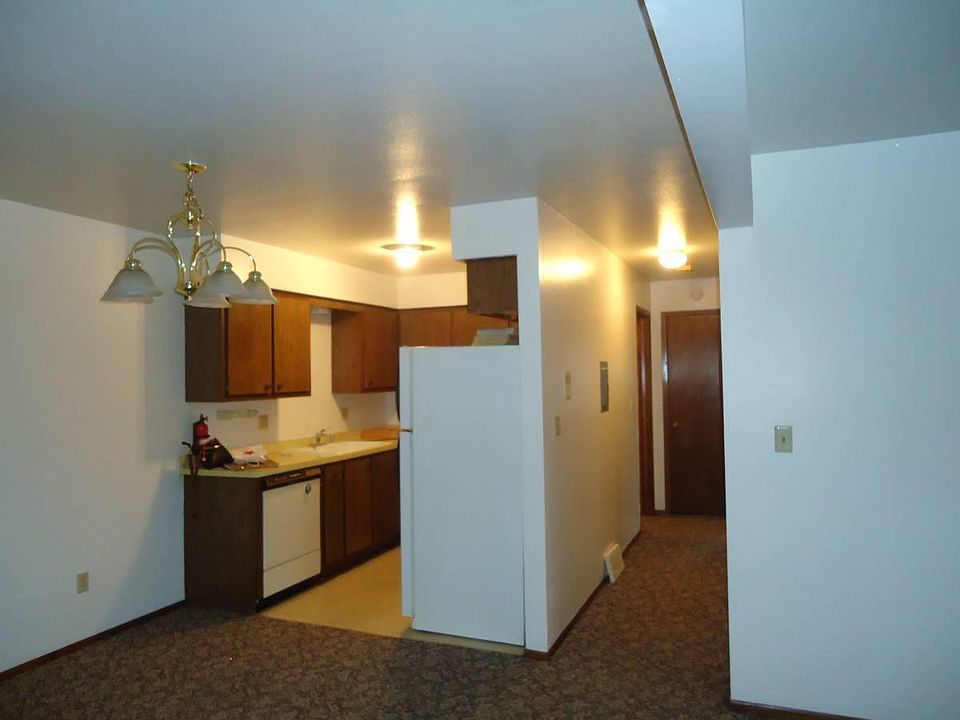 1st image of 6810 W Kathleen Ct #8