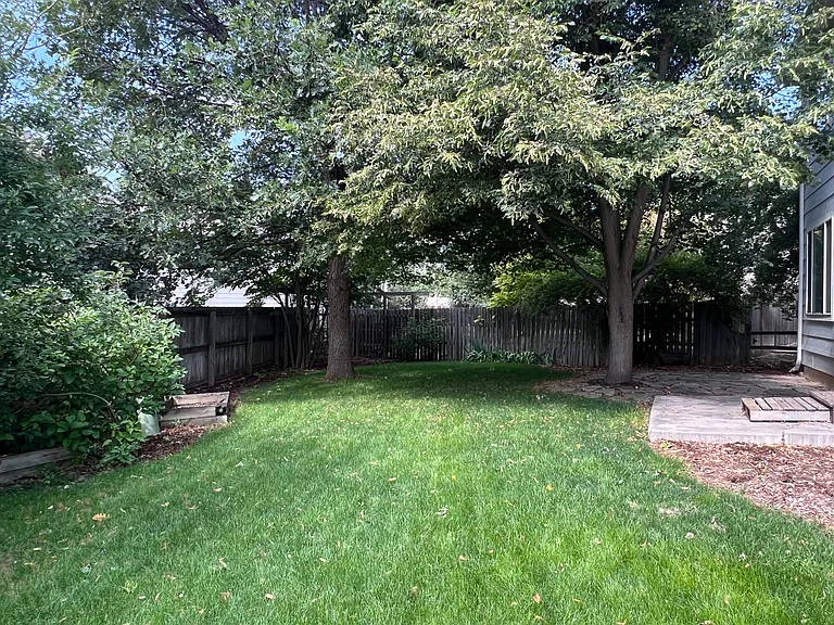 1807 Antero Ct — Photo 12