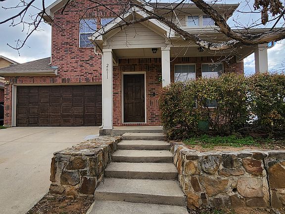 2nd image of 2611 Blackstone Dr