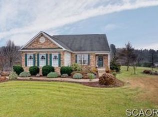 22535 Lakeshore Dr, Georgetown, DE 19947