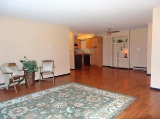 3479 S 91st St APT 8, Milwaukee, WI 53227