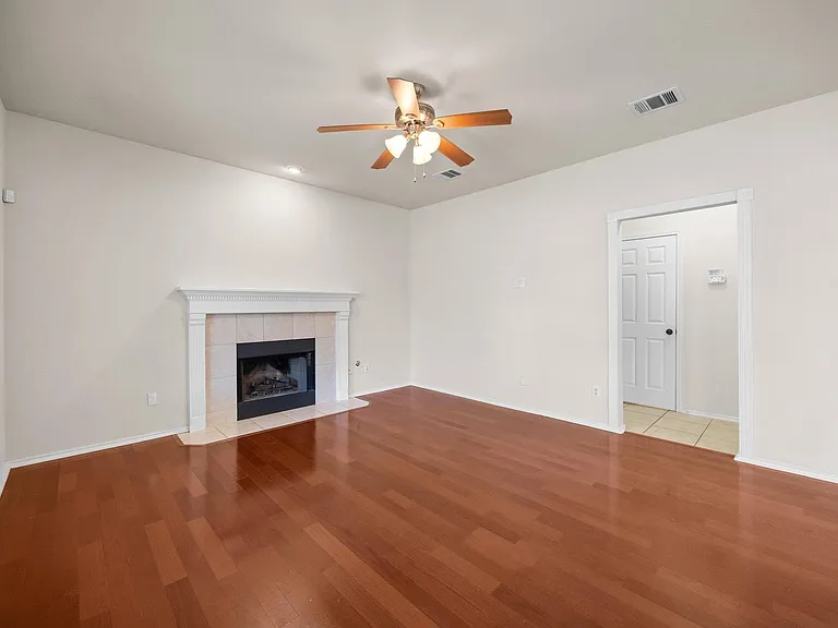 9400 Billingham Trl — Photo 14