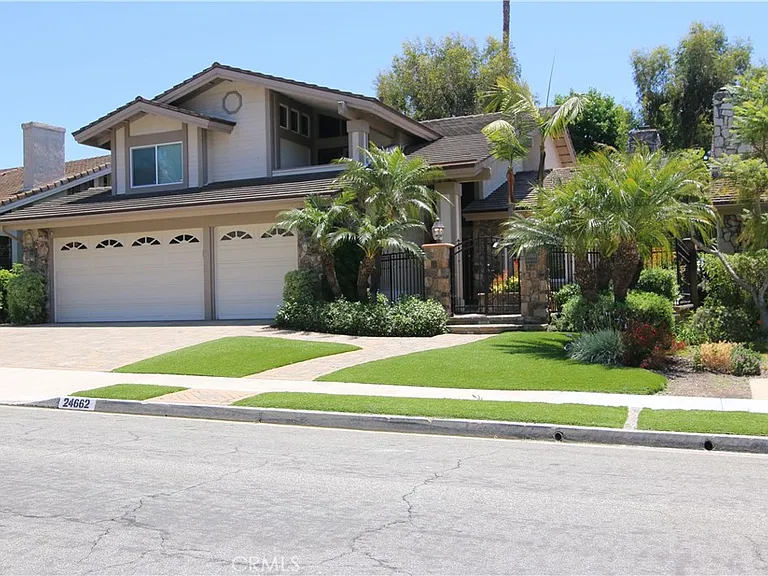 24662 Kings Rd — Photo 1