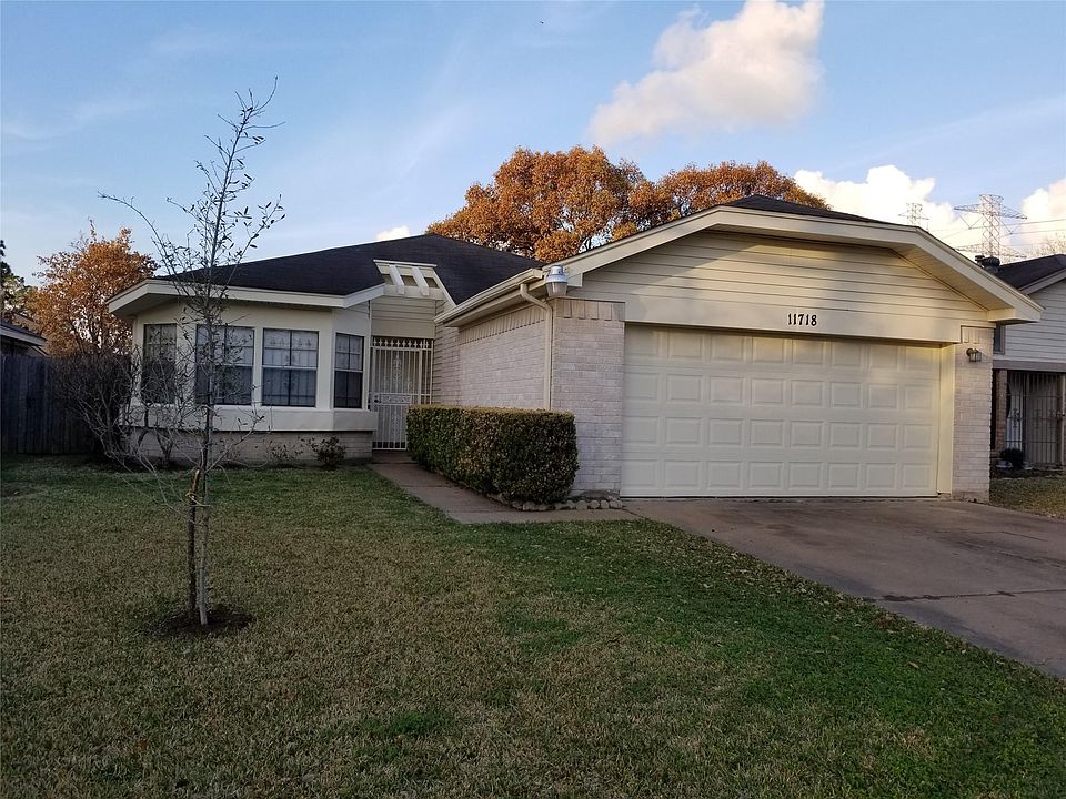 1st image of 11718 Acadian Dr