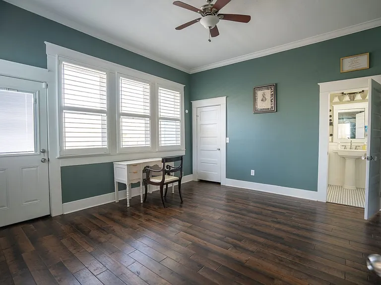 415 Florida St — Photo 13