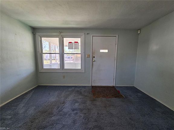 2nd image of 4 Jordan Dr