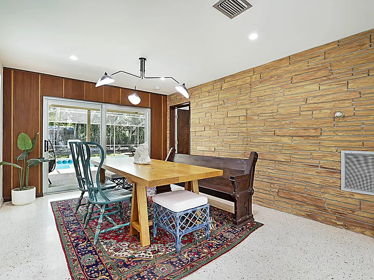 400 NW 6th Ave — Photo 7