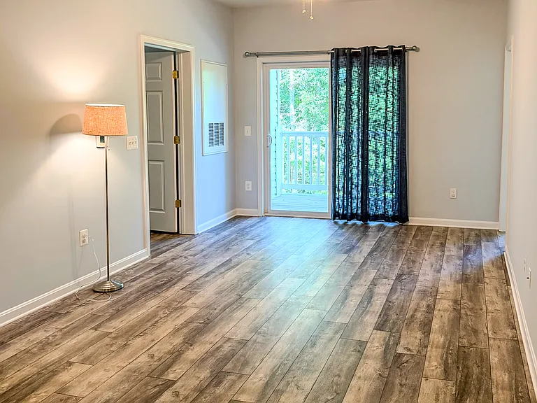 23520 F D R Blvd #306 — Photo 5
