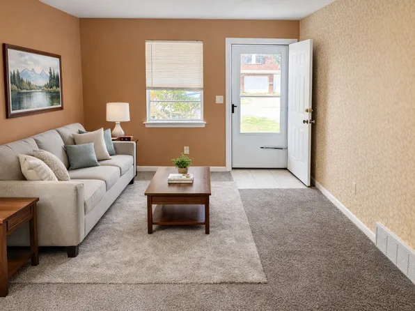 Cute Two Bedroom Home, 3551 S Lynn St, Independence, MO 64055