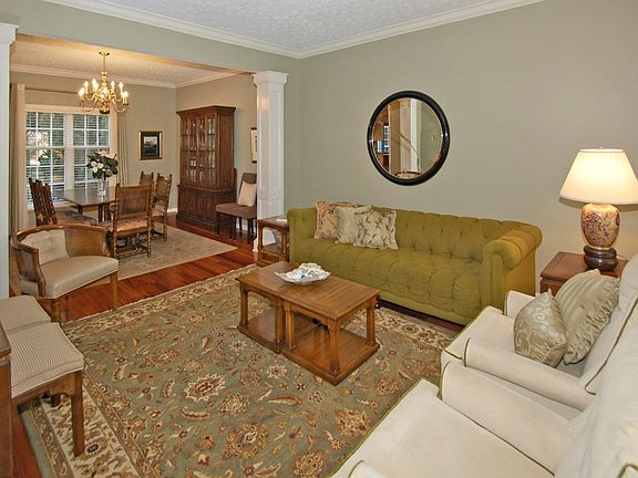 5th image of 323 Regatta Dr