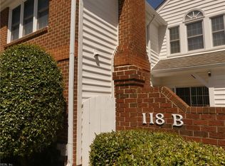 118 E Bristol Ln, Yorktown, VA 23693