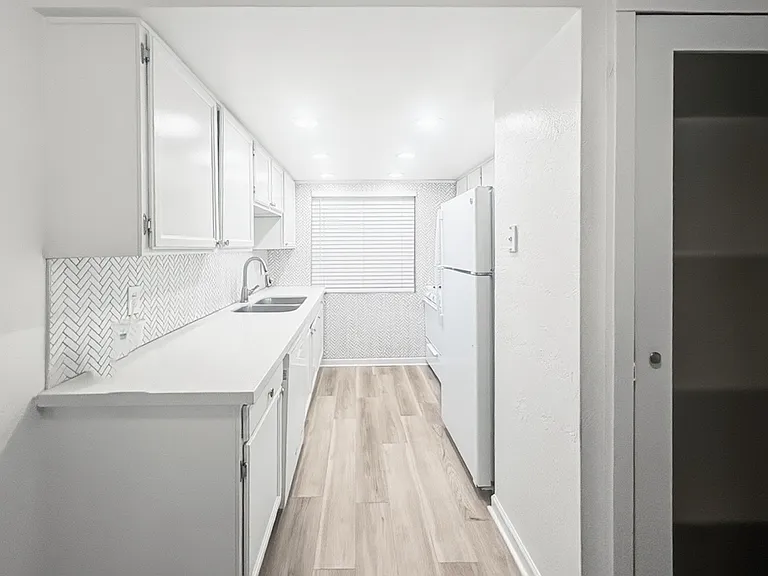 2417 E Campbell Ave #9B — Photo 8