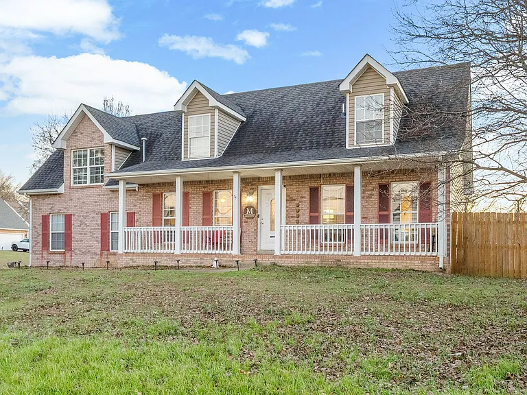 1700 Cedar Springs Cir — Photo 2