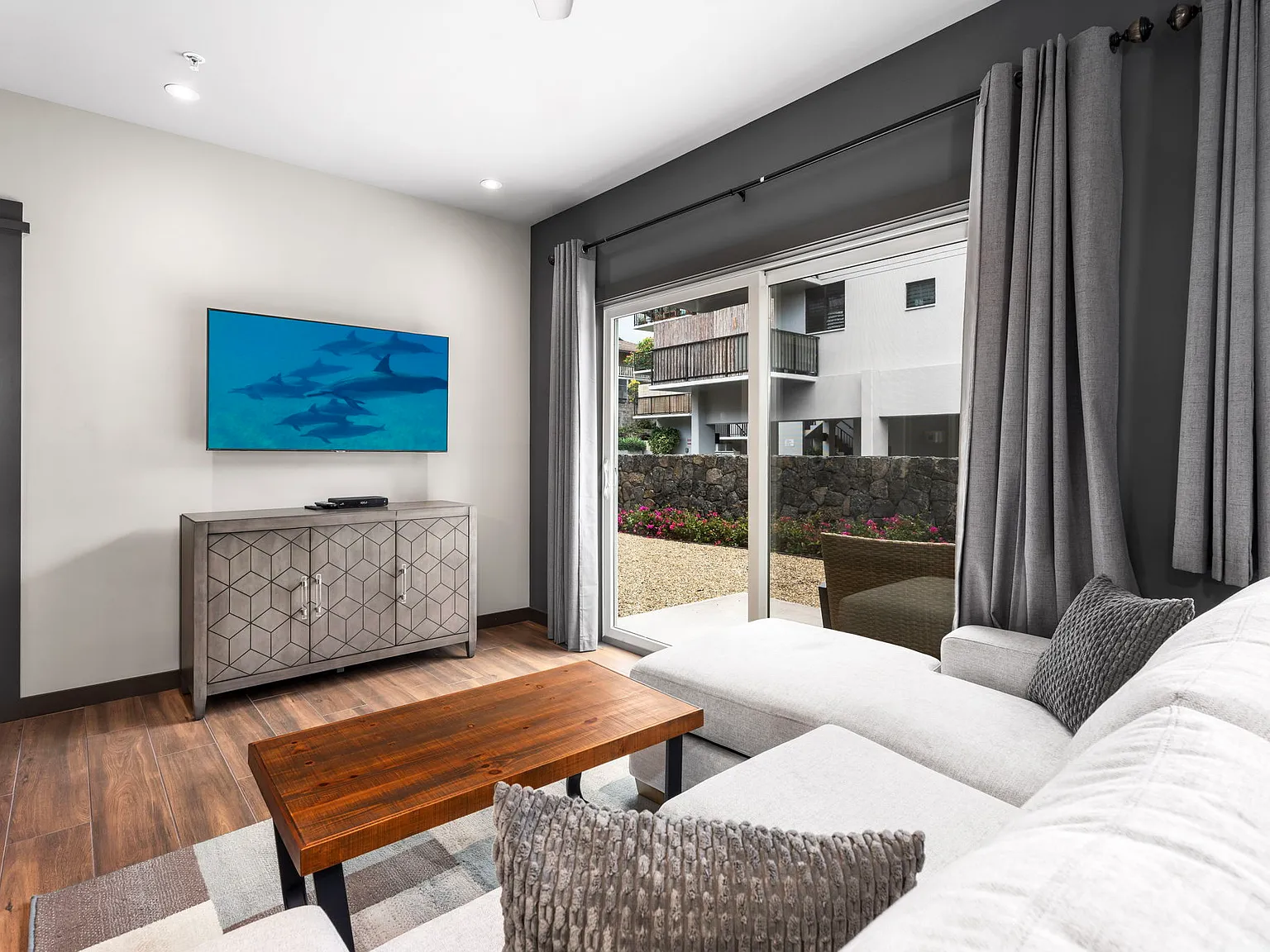 1 bed, 620 sqft, $3,350 — Photo 3