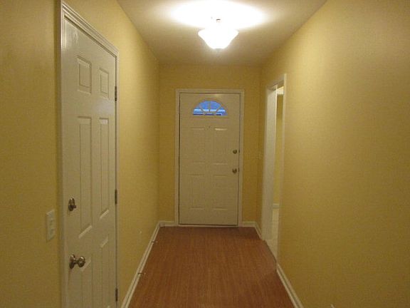 4th image of 102 Frankwood Dr