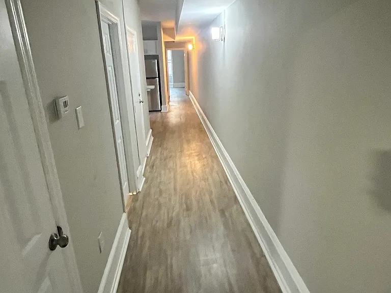 1726 Memorial Ave — Photo 7