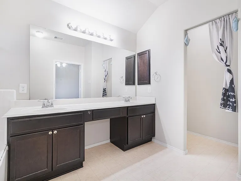 1315 Squire Dr — Photo 12
