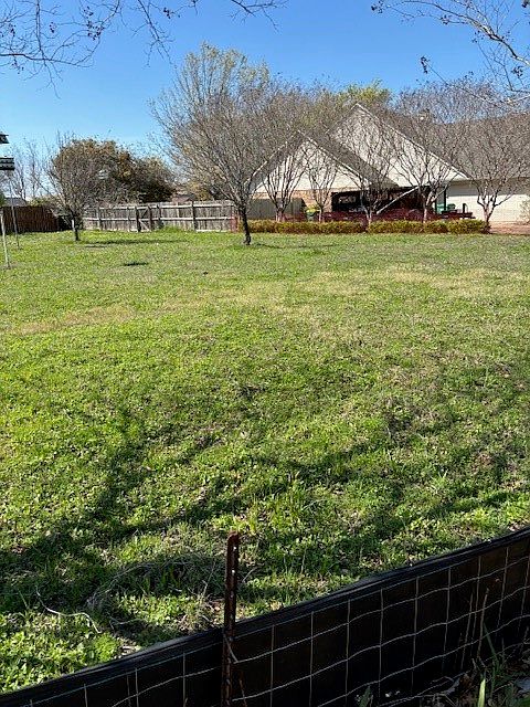 2nd image of 472 Dal Paso Dr