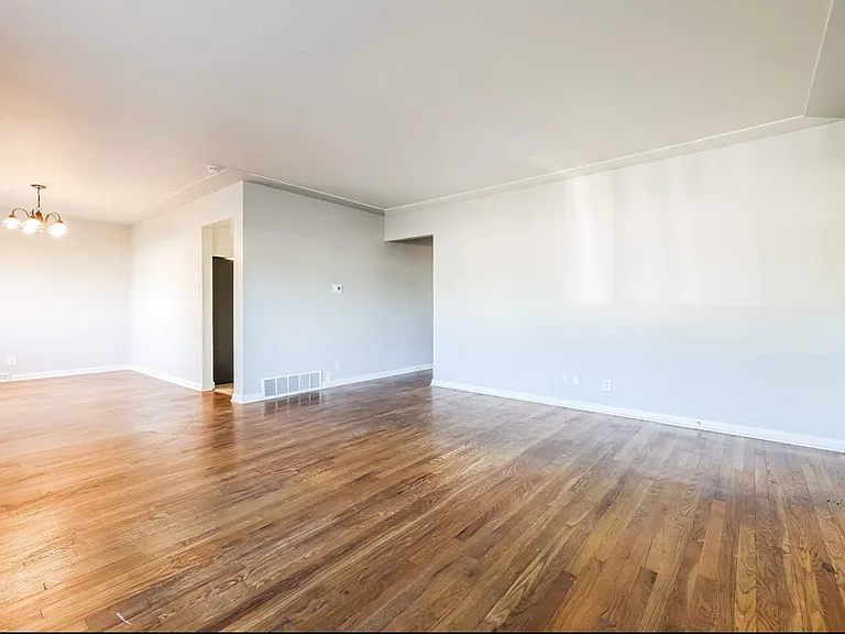 2048 Ironton St — Photo 1