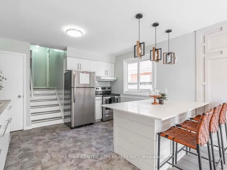 82 Emery St W — Photo 7