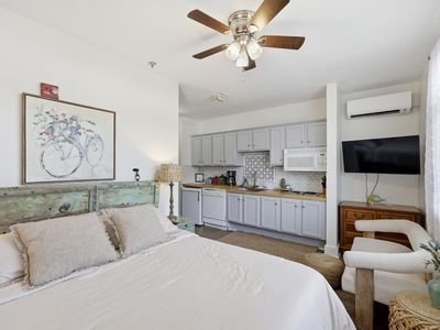 1245 Graves Harbor Trl #2101, Huddleston, VA, 24104