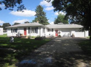 616 2nd St NE, Buffalo Center, IA 50424