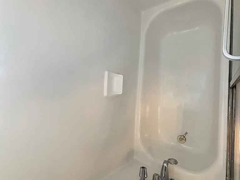 Driftwood Apartments — Photo 11