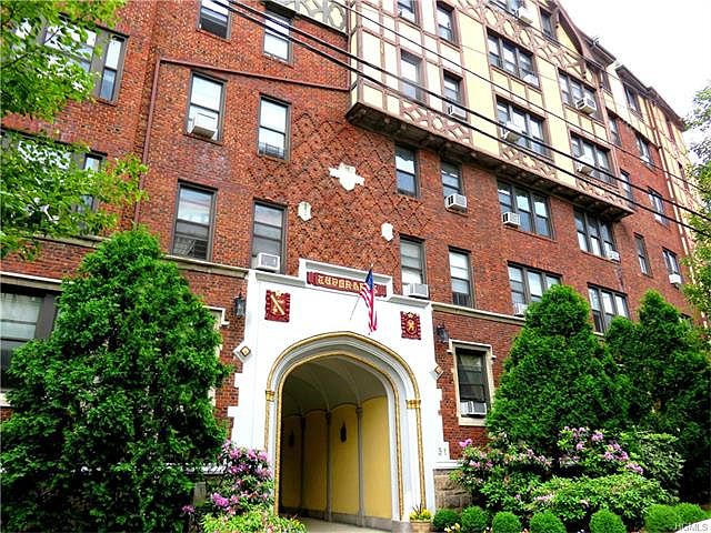 1st image of 31 Pondfield Rd W APT 57