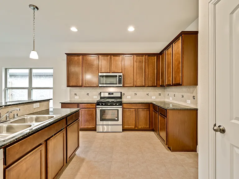 816 Bird Creek Dr — Photo 27