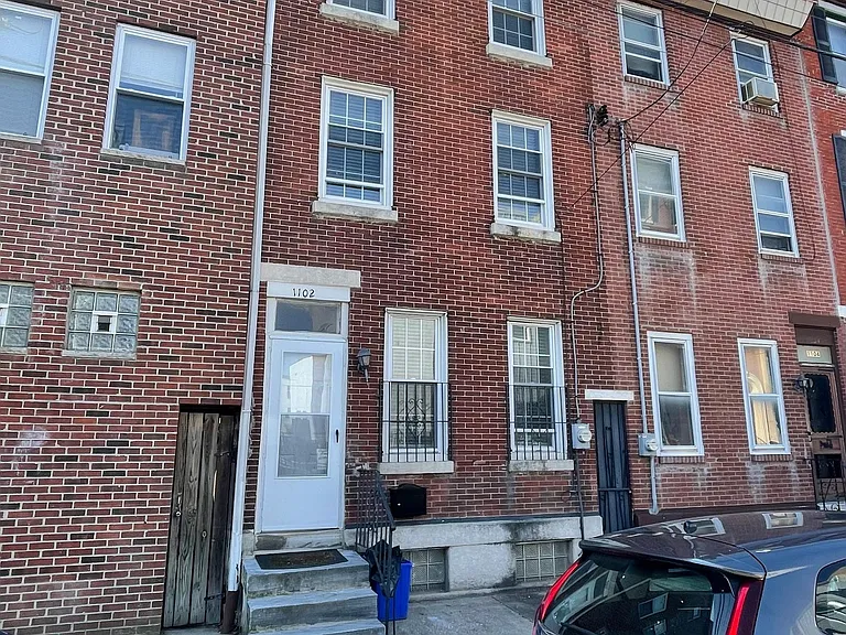 1102 Mount Vernon St — Photo 1