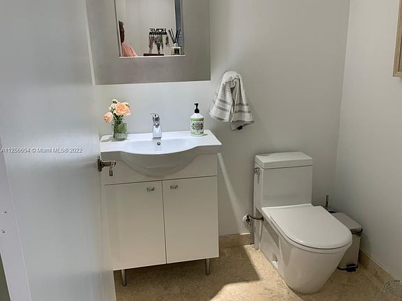 3rd image of 17201 Collins Ave APT 2704