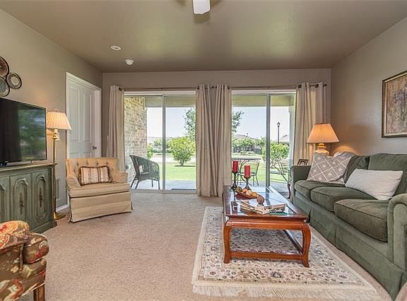 4th image of 7647 Riverwood Ln