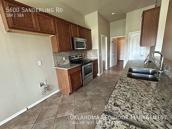 2nd image of 5600 Sanderling Rd