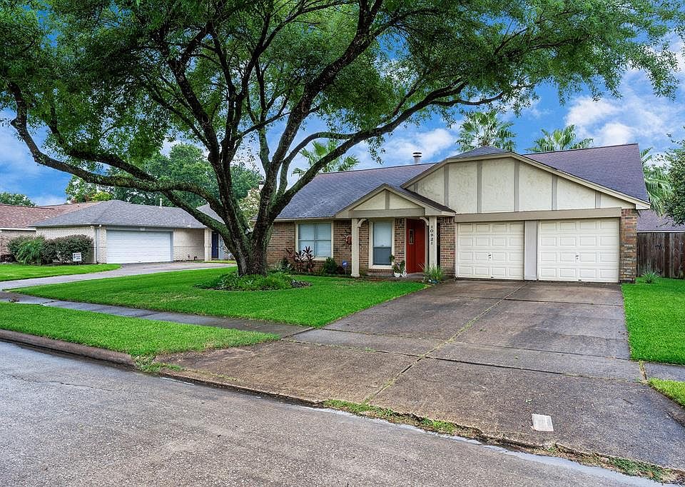 1st image of 10921 Birch Dr