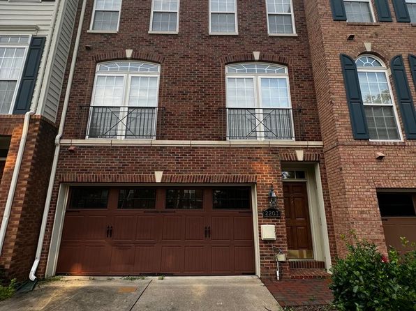 2203 Barnstable Dr