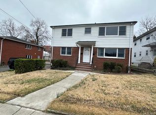 7 Linwood Rd N Floor 1, Pt Washington, NY 11050