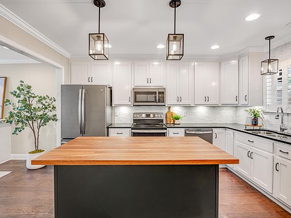 2nd image of 1903 Summit View Dr #188