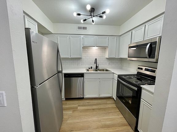 Isabella at Norman One-bedroom Kitchen