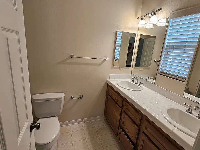 217 Coral Rose — Photo 13