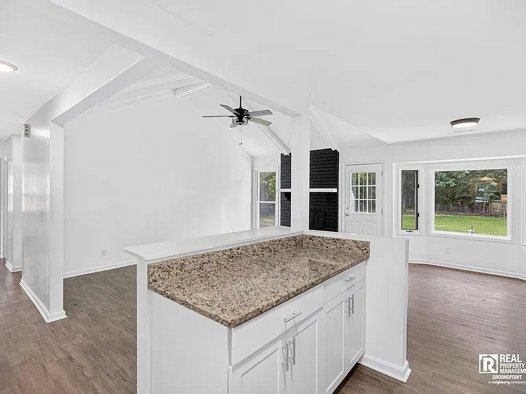 108 Eagle St — Photo 5