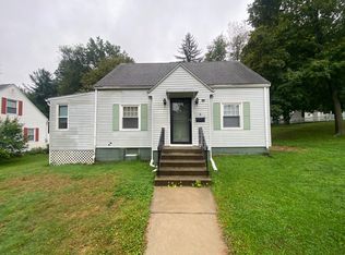 8 Park View Dr, Worcester, MA 01605