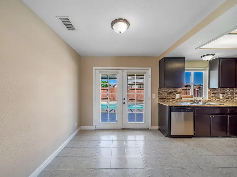 81402 Palmwood Dr — Photo 4