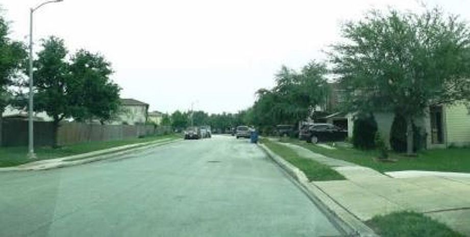 Exterior Neighborhood (street photo)
