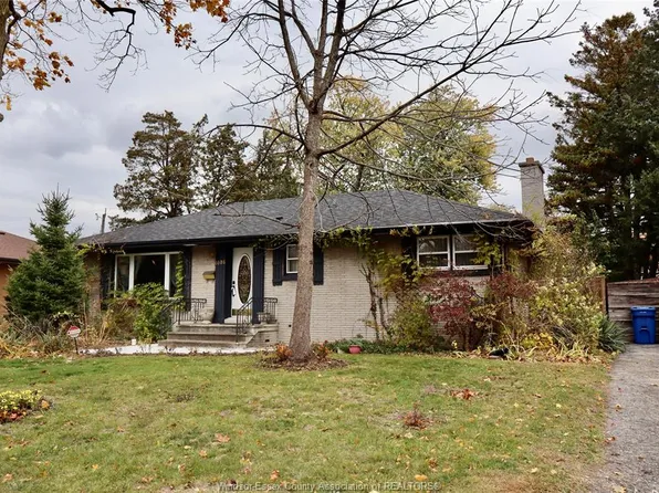 3086 Avondale Ave, Windsor, ON N9E 1X3