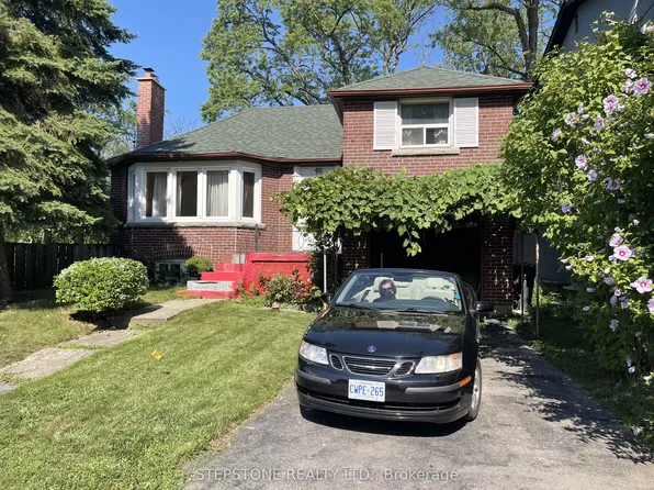 40 Glenvalley Dr S, Toronto, ON M6M 4V9